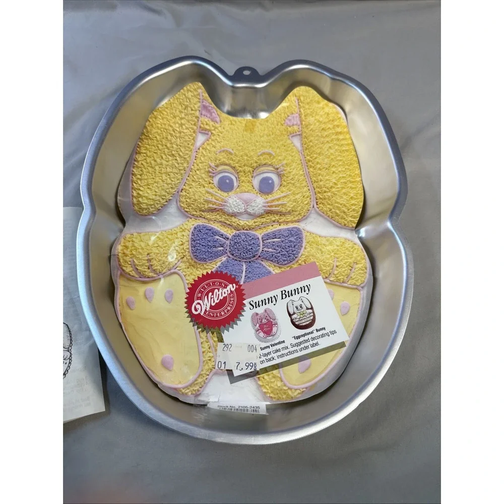 Wilton Sunny Bunny Rabbit Cake Pan Aluminum Baking 13